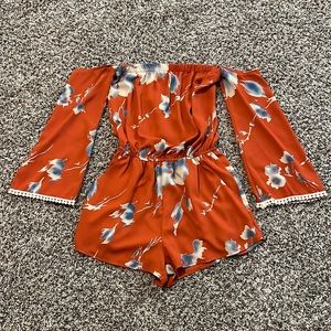 Floral Romper w/ pockets!